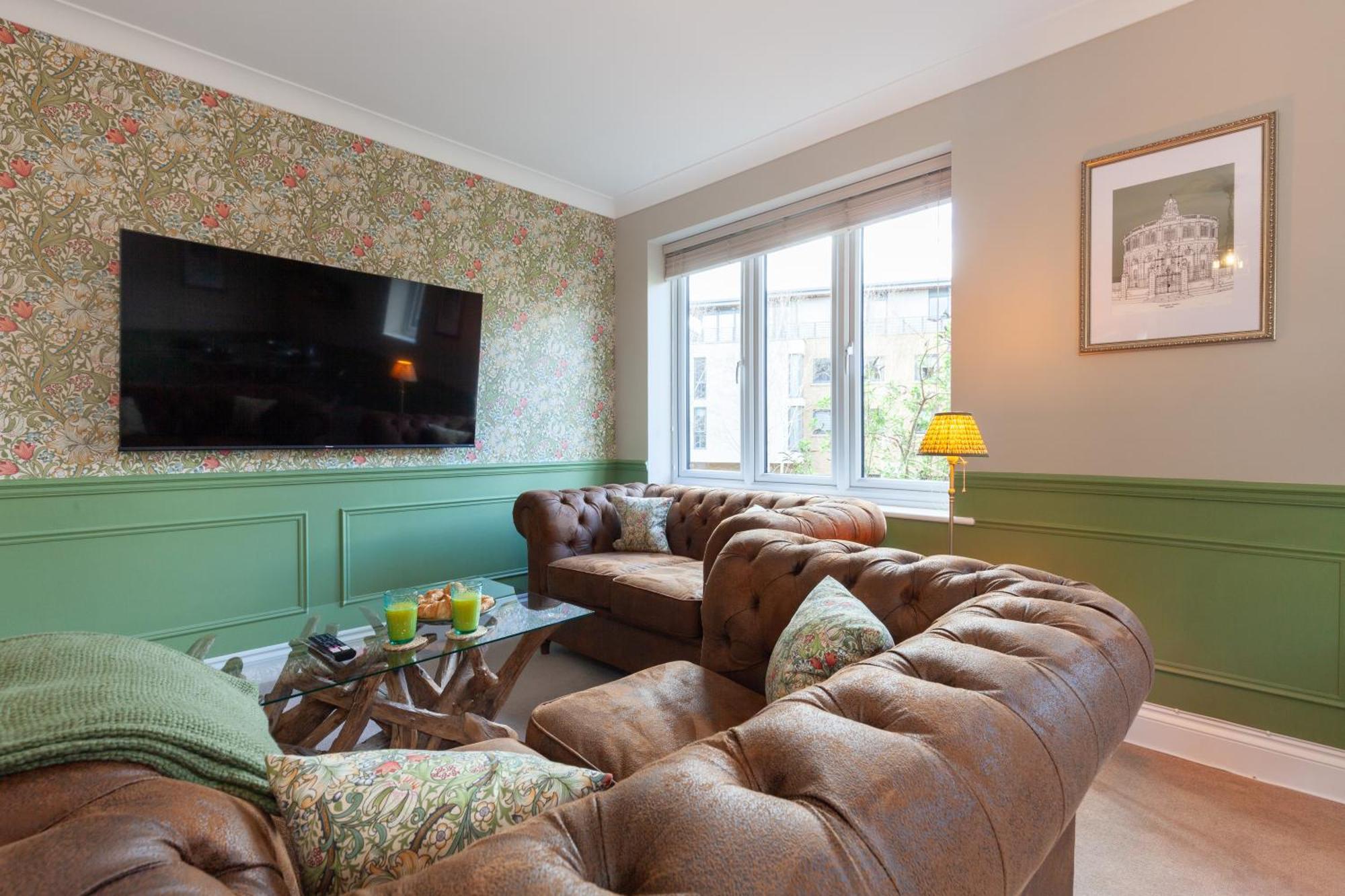 A Gem Nestled In The Heart Of Oxford With Parking! Apartment Exterior photo